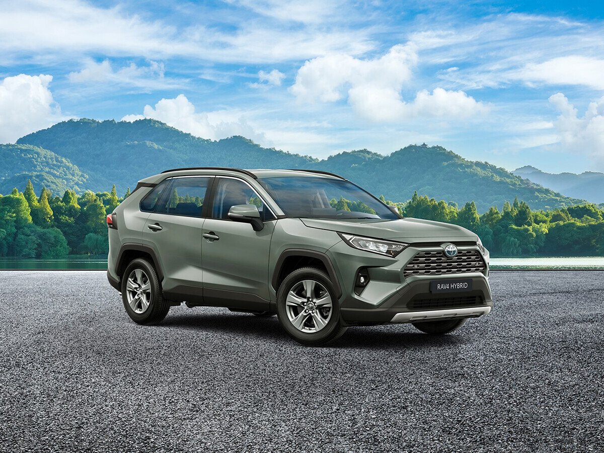 RAV4 Luxury piiratud eripakkumine