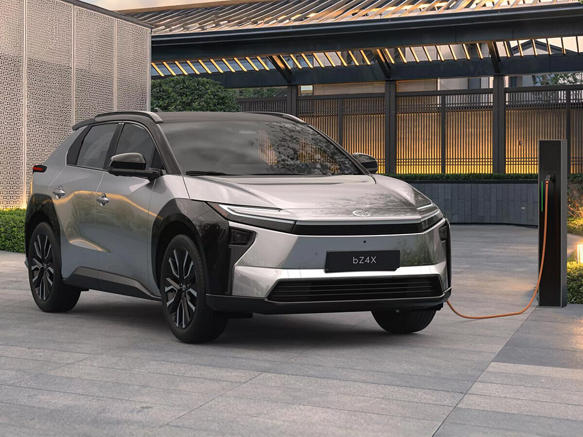 Новая полностью электрическая Toyota bZ4X