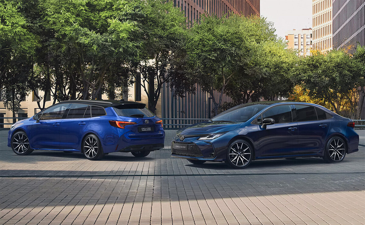 Corolla sedaan ja Touring Sports