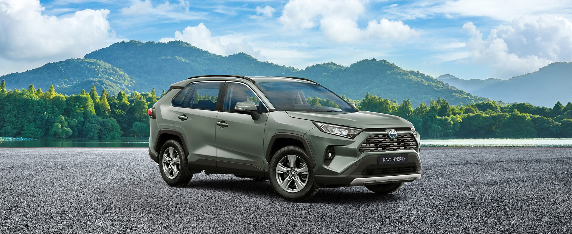 RAV4 Hybrid Luxury с выгодой от 5600 €