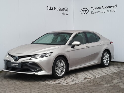 Toyota Camry Luxury Plus 2.5 131 kW Toyota Camry Luxury Plus 2.5 131 kW