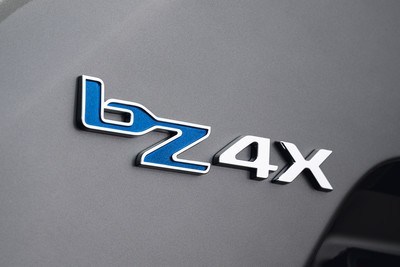 Täiselektriline Toyota bZ4X jõudis Eestis müüki