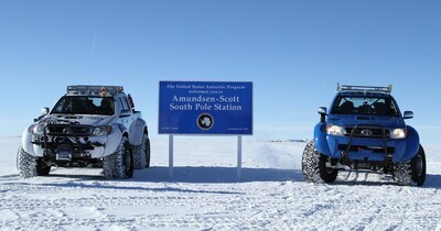 Lennukikütusel töötav Toyota Hilux vallutas Antarktika