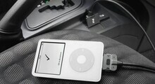 iPod`i ühenduskomplekt navile TNS510, roolinuppudega juhtimine