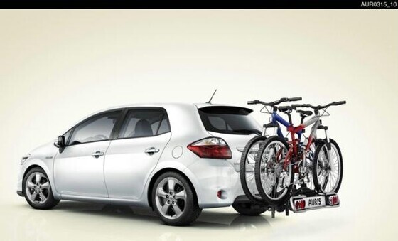 Rattahoidja 2 rattale, horisontaalselt eemaldatavale konksule, 13 klemmiga pistikuga